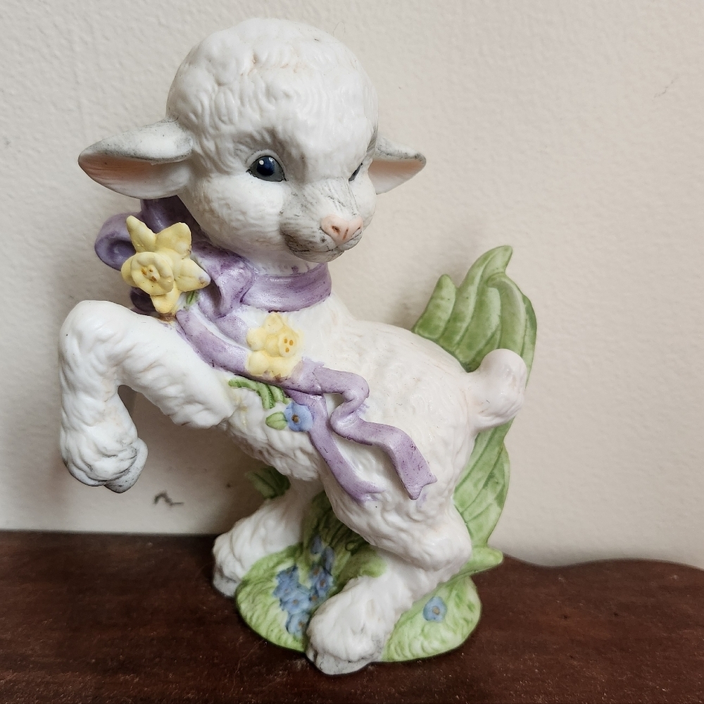 1989 Enesco Meadow Friends Adorable Lamb Figurine with Purple Scarf